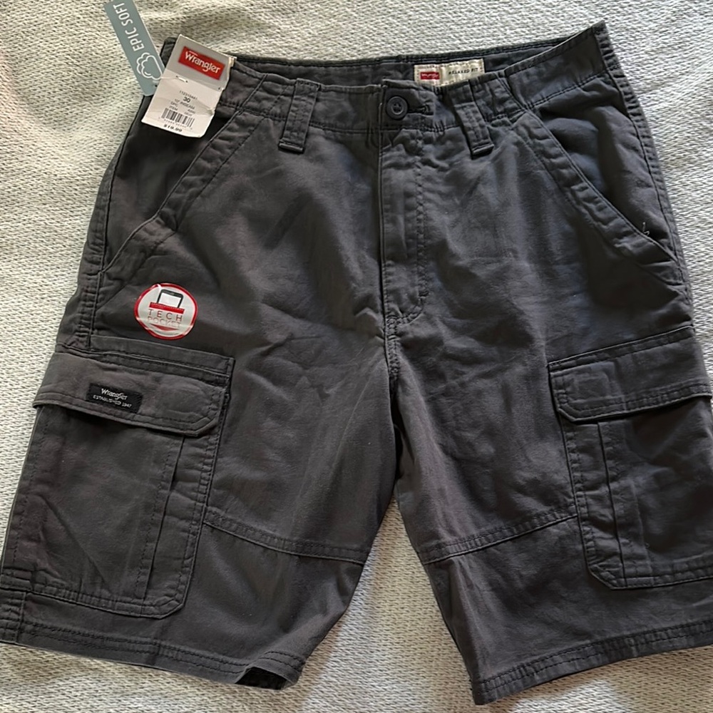 Wrangler Gray Cargo Shorts Sturdy Cotton Blend